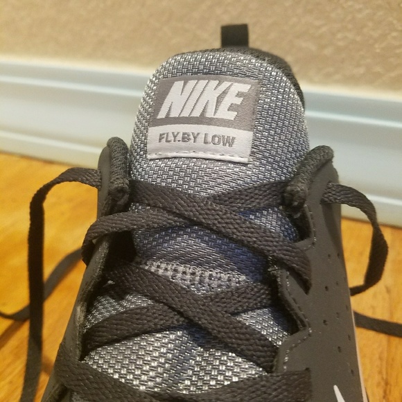 Nike Fly By Low - Picture 5 of 8